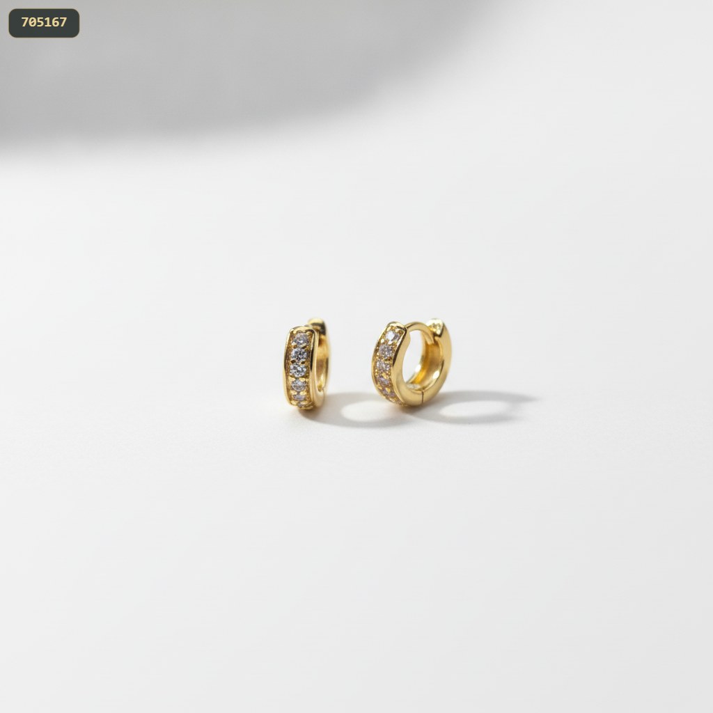 Candonga Hoggie Zircones 9.6*8MM G 3.5MM Br.click - fondo blanco