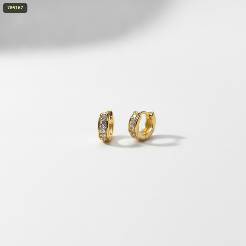 Candonga Hoggie Zircones 9.6*8MM G 3.5MM Br.click - fondo blanco