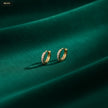 Candonga Huggie Zircones 10*8MM G1.7MM - fondo verde
