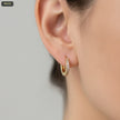 Candonga Huggie Zircones 10*8MM G1.7MM - con modelo