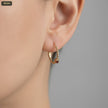 Arete Argolla 17MM Solitario Topacio - con modelo
