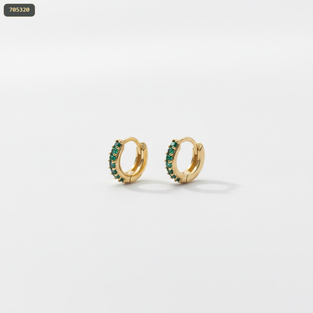 Arete Aro 10MM con Piedras Verde - fondo blanco