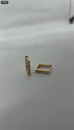 Arete Aro Cuadrada 12MM con 3 Piedras Cristal - fondo blanco