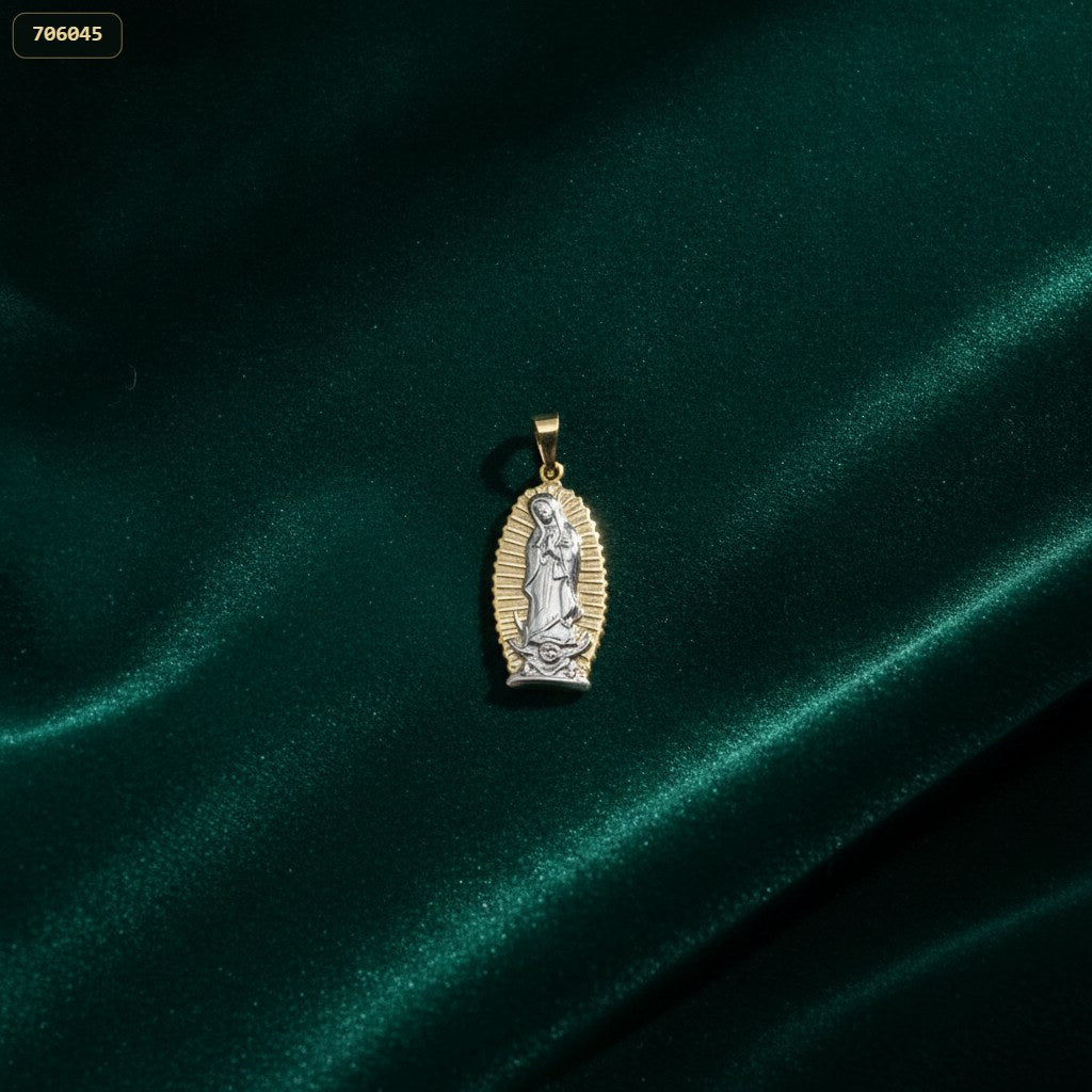 Dije Silueta Virgen Guadalupe 3.5CM - con modelo