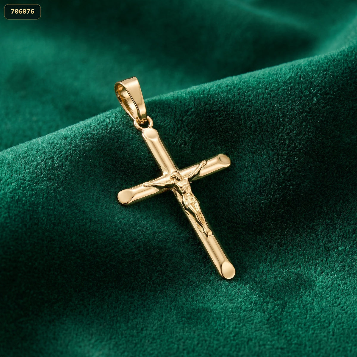 Dije Cruz Cristo 30.5*16MM Puntas Planas - fondo blanco