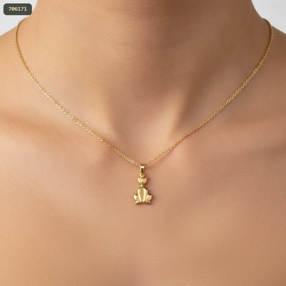 Dije Gato Dorado - con modelo