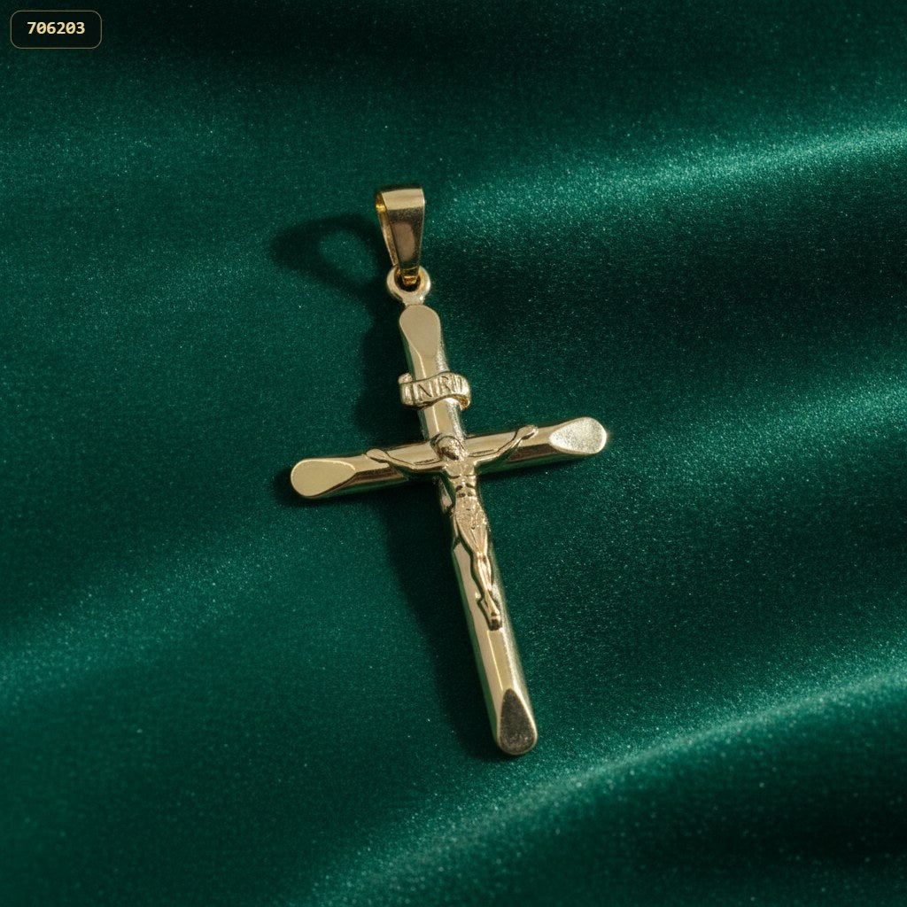 Dije Cristo Inri 38*20MM Puntas Planas - fondo verde