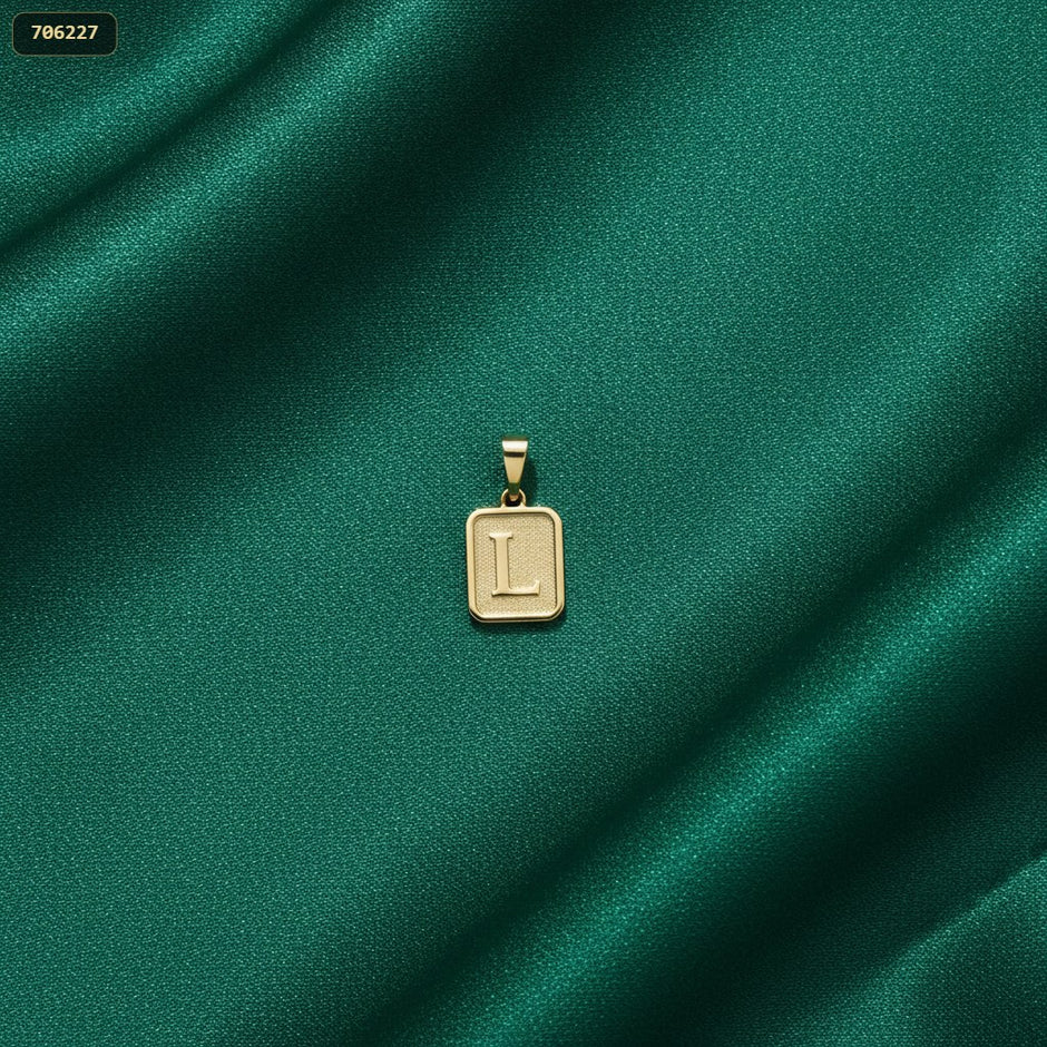 Dije Placa Letra L - fondo verde