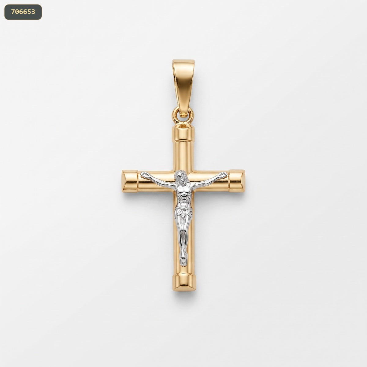 Dije Cruz Semi Cilindrica Cristo Plateado Puntas Redondas - fondo blanco
