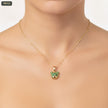 Dije Cara Oso con Zircones Verdes y Plateados - con modelo