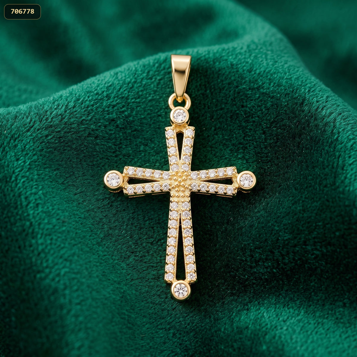 Dije Cruz 30MM Zircones Hueco 4 Puntas - fondo verde