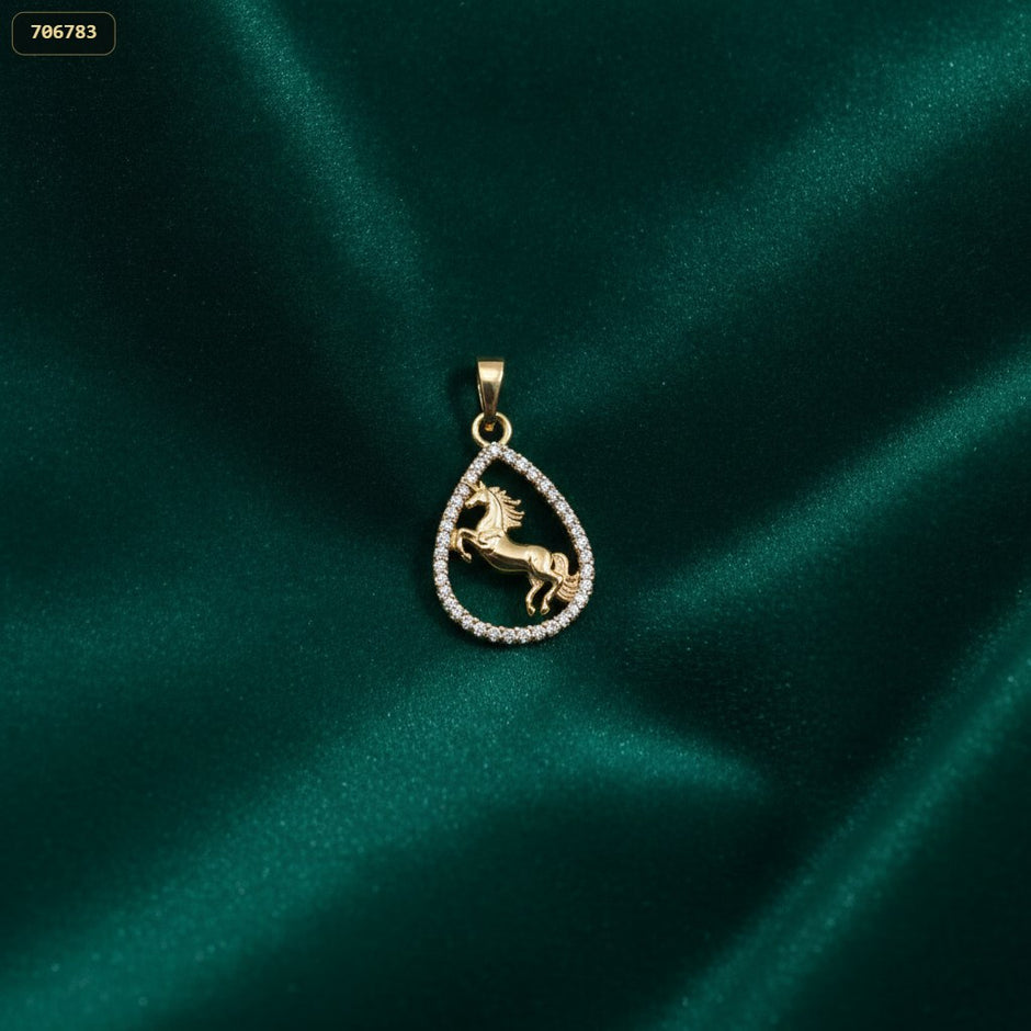 Dije Gota Zircones Caballo Estampado - fondo verde