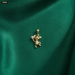 Dije Oso Mano Levantada con Corazon Zircon - fondo verde