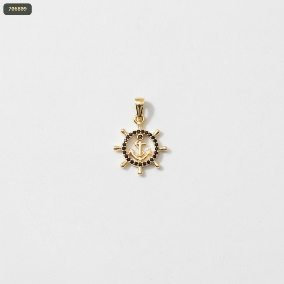 Dije Timon Ancla con Piedras Verdes y Negras - fondo blanco