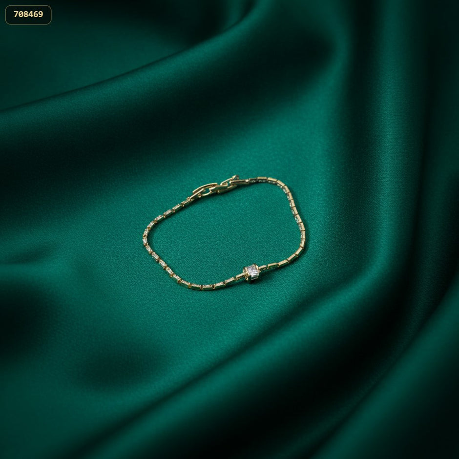 Pulsera Tipo Tennis Baguette/centro Pasante Cristal 18CM - fondo verde
